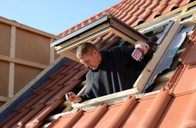 Pose de fenêtres de toit Velux à Goulles